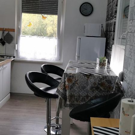 Monteurwohnung 1 Wolfen Екстер'єр фото